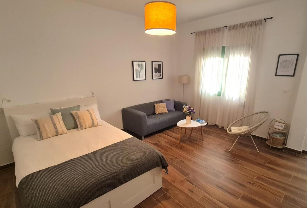 Yannis Guest House Aegina Exterior foto